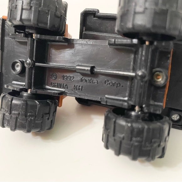 Vintage 1992 Mini Tonka Cement Truck Construction Vehicle Cement Mixer - Picture 12 of 15